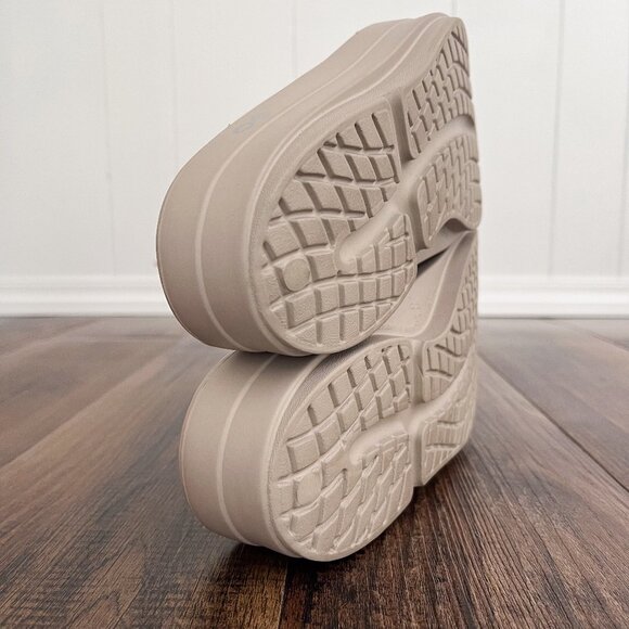 OOFOS OOmega OOlala Sandal Platform Recovery Shoe Comfort Size 9 Nomad Tan Nude - Picture 10 of 13